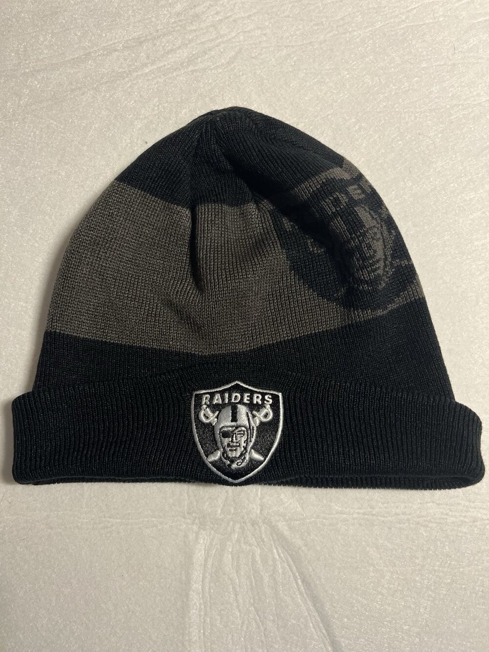 Oakland Raiders NFL Team Apparel Black Gray Cuffed Knit Beanie Hat One Size